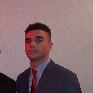 Meet your Posher, Alex